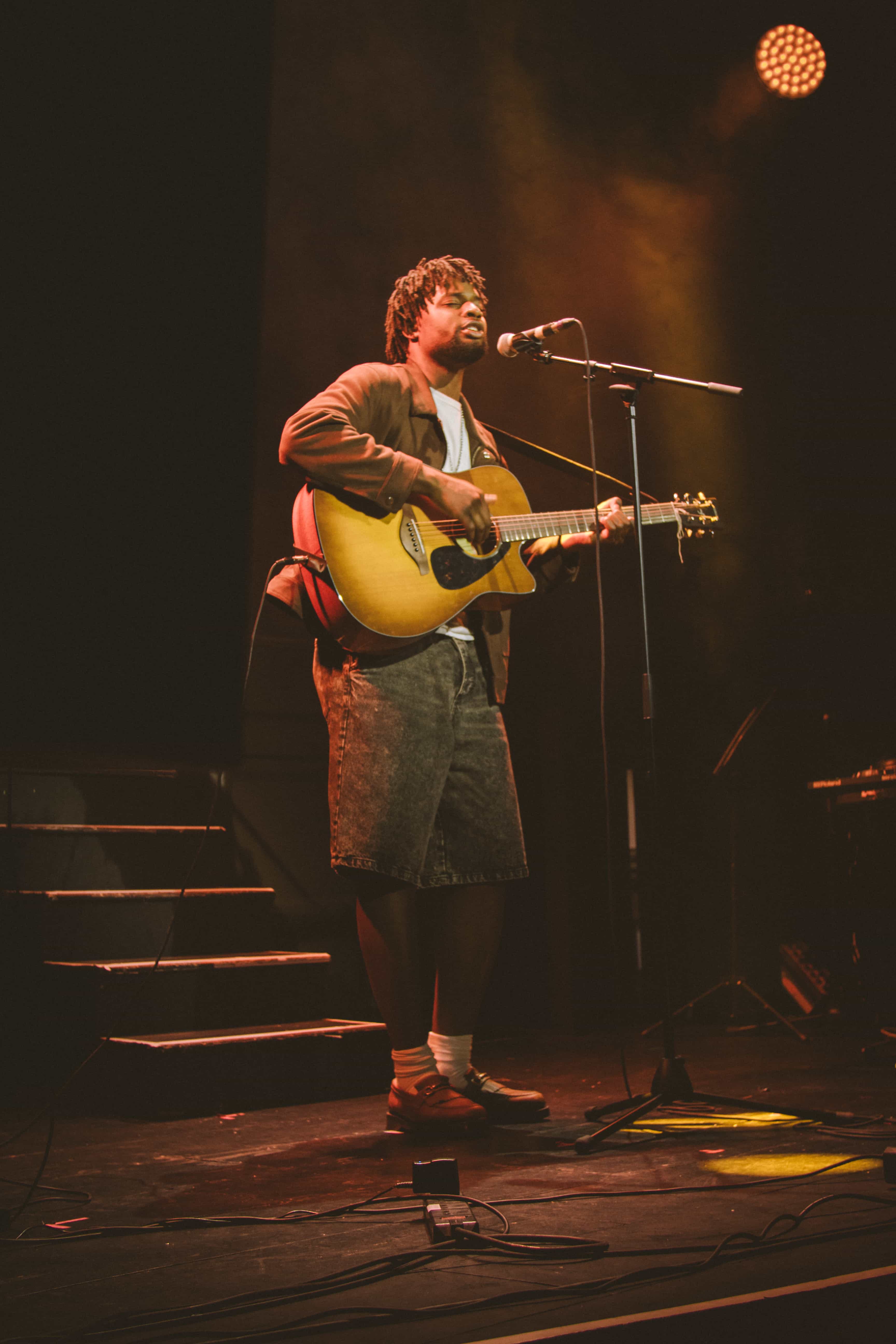 Joel Jack performing live